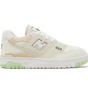 New Balance 550 "Turtledove Green Aura" Sneakers